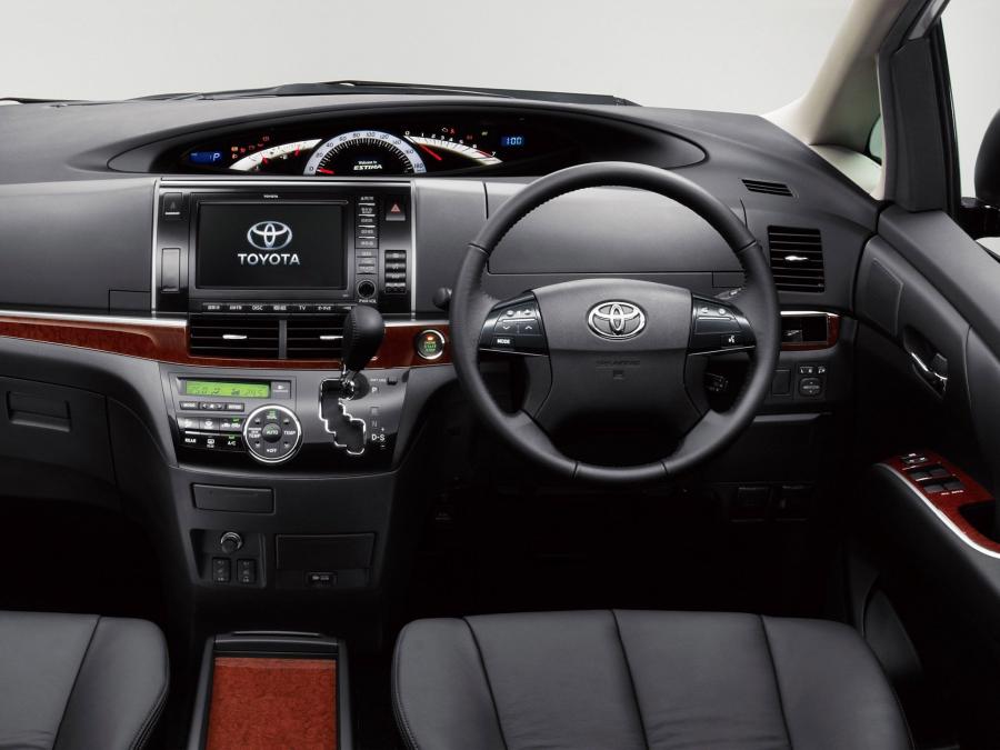  Toyota Estima Aeras 2012 года  (фото 2 из 5)